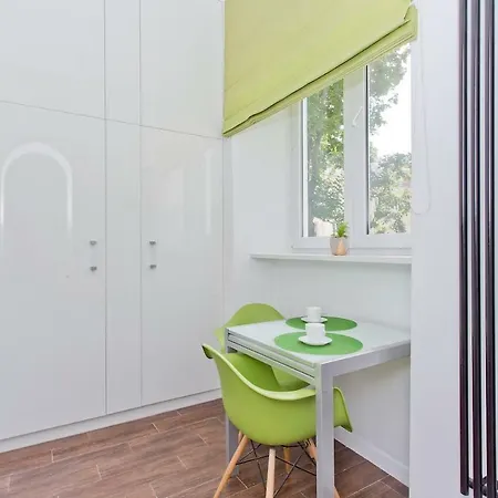 Luxury And Comfortable- Golden Apartments- Royal Street Apartment Warsaw