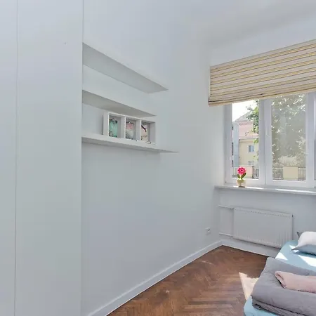 Luxury And Comfortable- Golden Apartments- Royal Street *